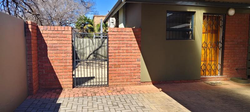 To Let 2 Bedroom Property for Rent in Die Bult North West